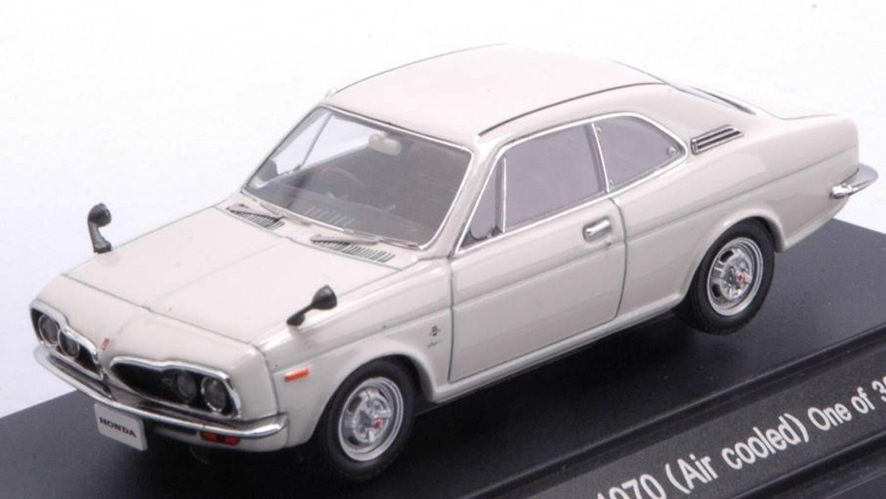 Amazon.co.jp: Ebro 1/43 Honda Coupe 9 1970 White Finished Product